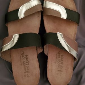NWOB Naot Frankie Sandals sz 8